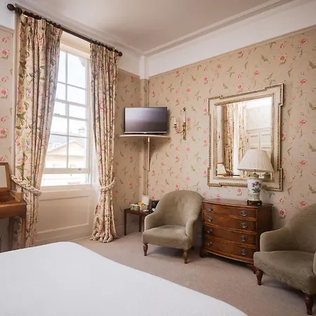 Dukes Bath Hotel Exterior photo A bedroom at the hotel